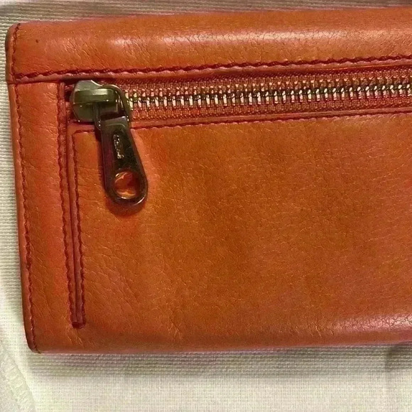 Chloe Long Wallet w/ Box, Authenticity Card and Dust Cover - Picture 11 of 15